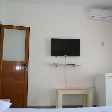 Villa Viktor Sarandë Exterior foto