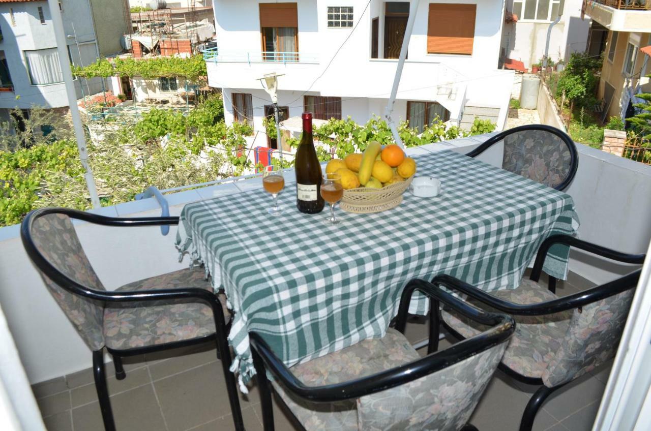 Villa Viktor Sarandë Exterior foto