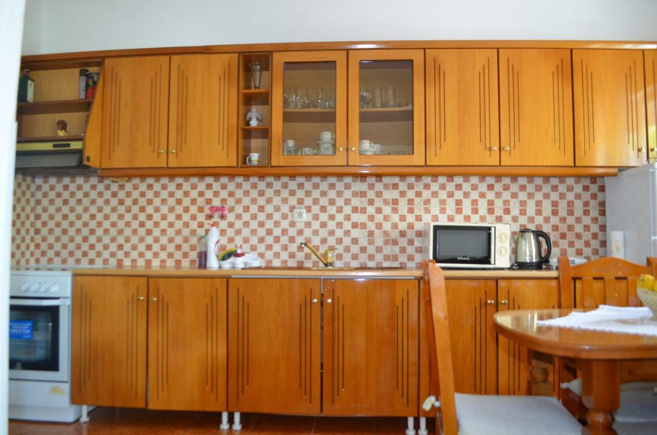 Villa Viktor Sarandë Exterior foto