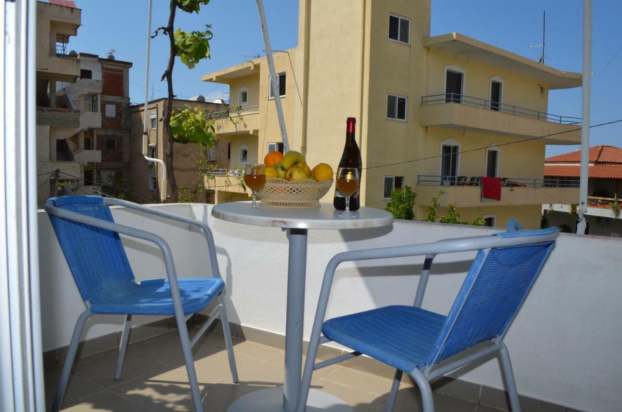 Villa Viktor Sarandë Exterior foto